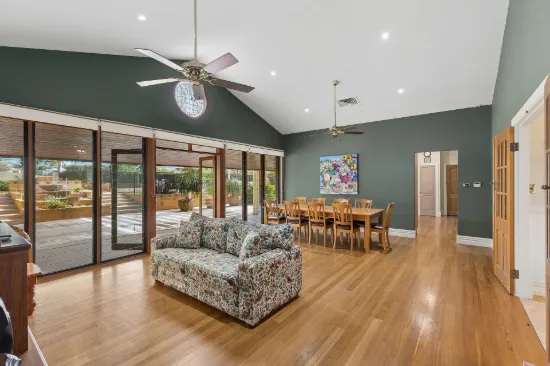 4 Reflection Drive, Louth Park, NSW 2320-Image