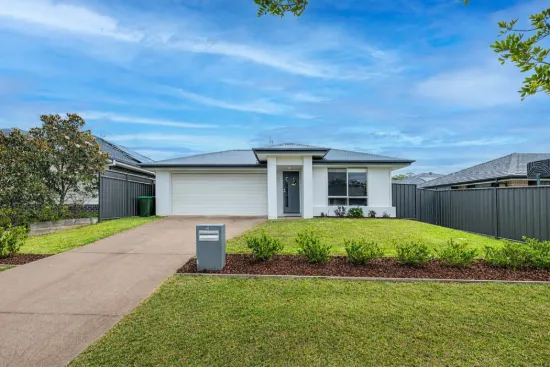 4 Rockpool Avenue, Sandy Beach, NSW 2456