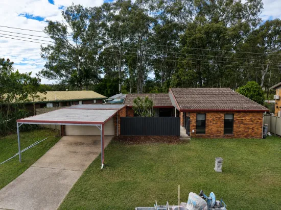 4 Roseville Street, Petrie, Qld 4502