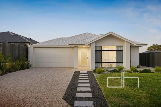 4 Rosmarino Drive, Landsdale, WA 6065