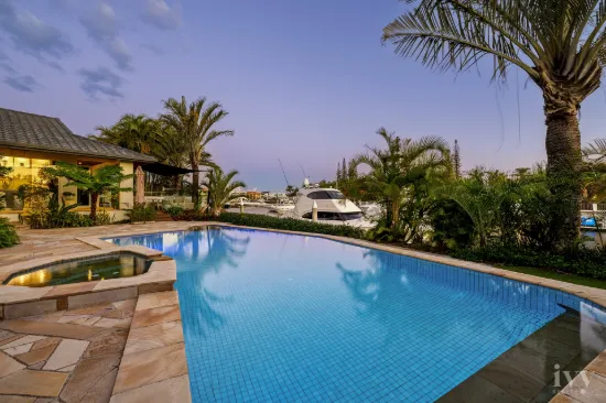 4 Royal Mews, Sovereign Islands, Qld 4216