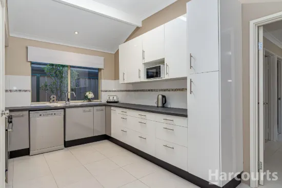 4 Royal Scot Loop, Currambine, WA 6028