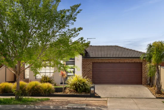 4 Royale Drive, Fraser Rise, Vic 3336