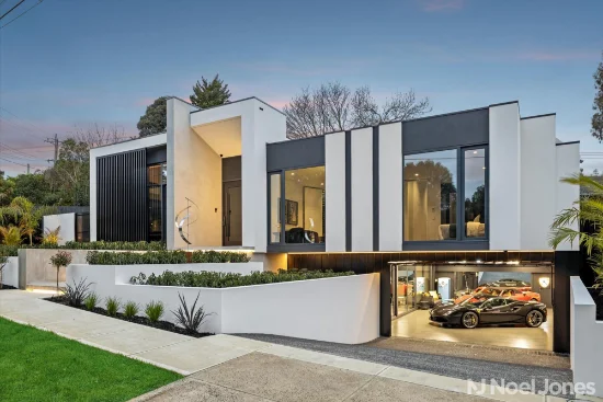 4 Saxonwood Drive, Doncaster East, Vic 3109