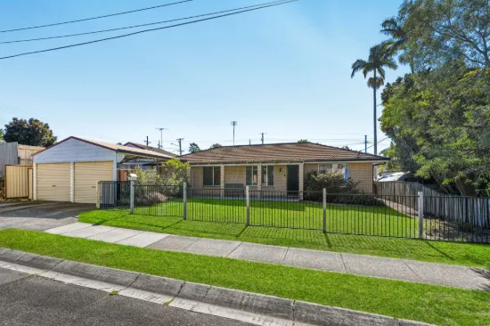4 Schweitzer Street, Mount Warren Park, Qld 4207
