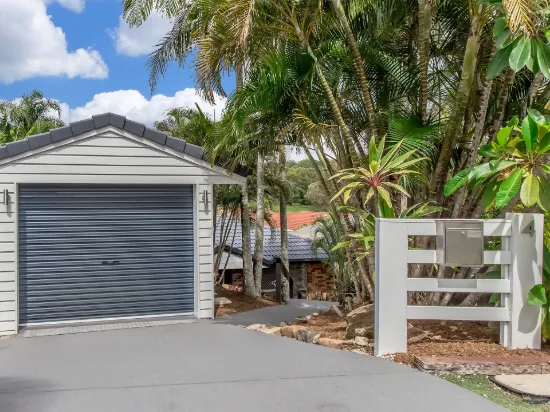 4 Scotia Place, Merrimac, Qld 4226