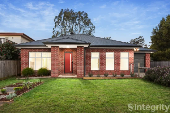 4 Scott Avenue, Kinglake West, Vic 3757