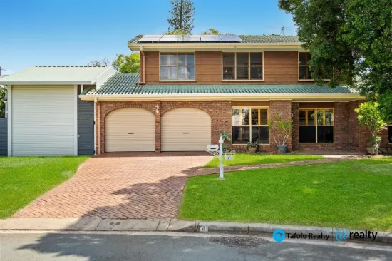 4 Seabreeze Court, Ormiston, Qld 4160