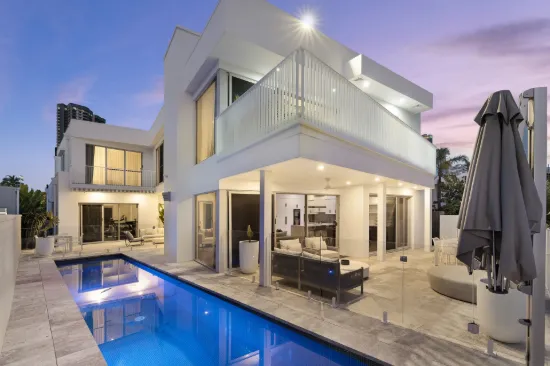 4 Seafarer Court, Paradise Waters, Qld 4217