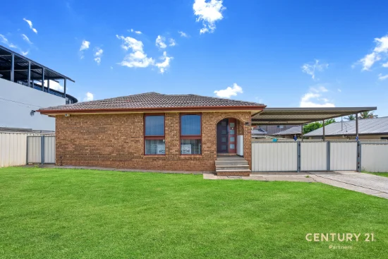 4 Serpentine Street, Bossley Park, NSW 2176