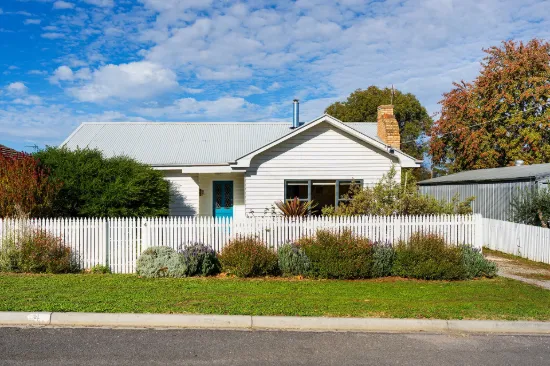 4 Silver Street, Campbells Creek, Vic 3451