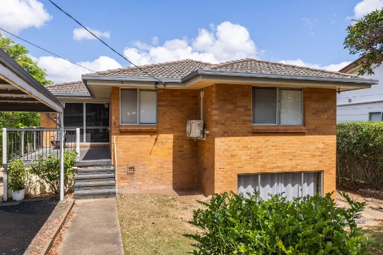 4 Simon Street, Rockville, Qld 4350