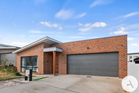 4 Snapper Cr, Throsby, ACT 2914