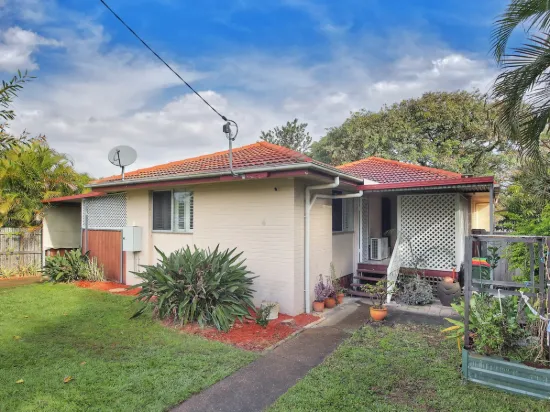4 Southampton Road, Ellen Grove, Qld 4078