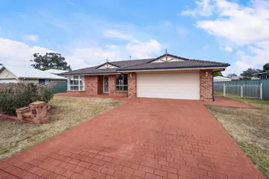 4 Stanley Street, Pittsworth, Qld 4356