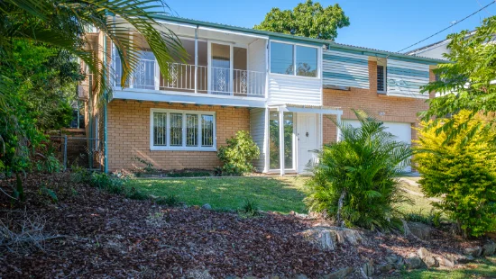 4 Stirrat Street, Coorparoo, Qld 4151