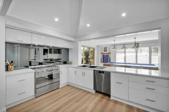4 Tahara Vale, Ocean Reef, WA 6027