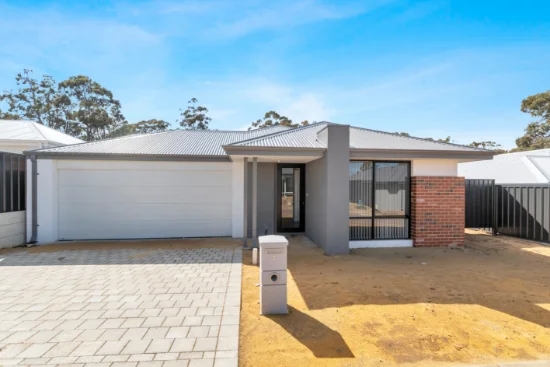 4 Taylor Mews, Waroona, WA 6215