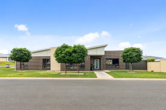 4 Telopea Court, Worrolong, SA 5291