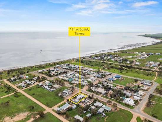 4 Third Street, Tickera, SA 5555