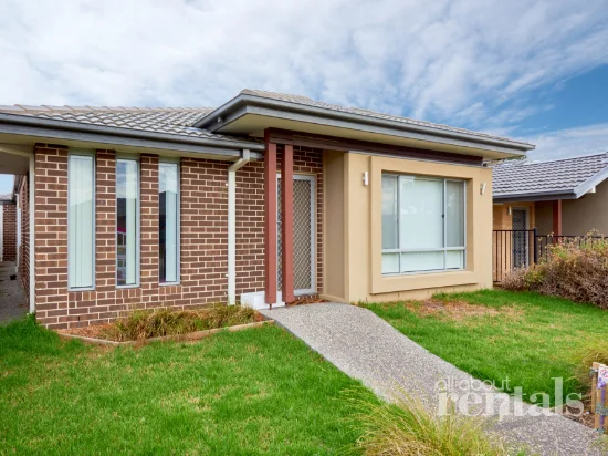 4 Tia Street, Clyde North, Vic 3978