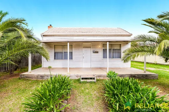 4 Toolern Street, Melton South, Vic 3338