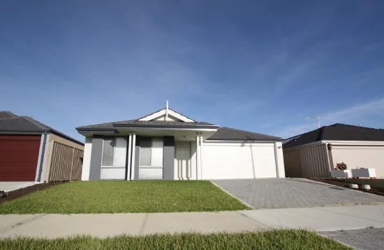 4 Tuscan Way, Karnup, WA 6176