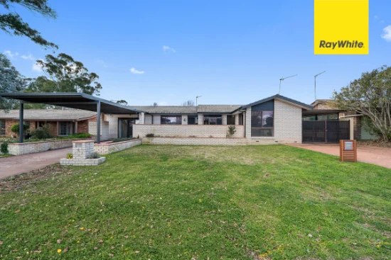 4 Twine Place, Monash, ACT 2904