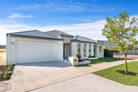 4 Upon request, Kelmscott, WA 6111