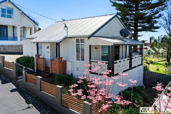 4 Upper Bourke Street, Burnie, Tas 7320