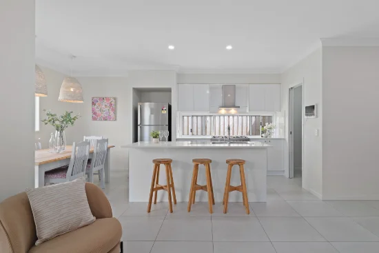 4 Valour Street, Palmview, Qld 4553