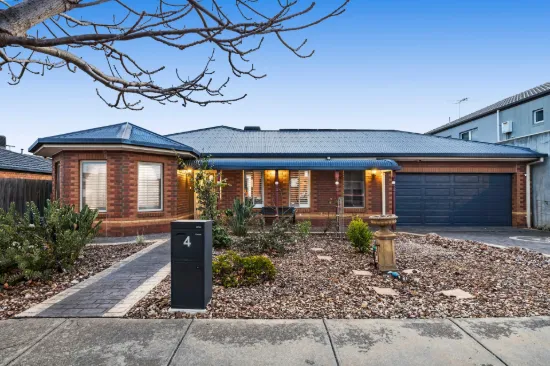 4 Vaucluse Boulevard, Taylors Hill, Vic 3037