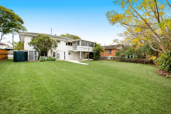4 Vesta Street, Oxley, Qld 4075