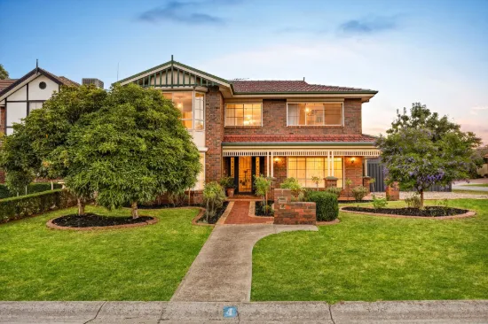 4 Wakelin Crescent, Taylors Lakes, Vic 3038