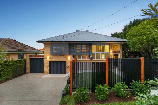 4 Walkers Drive, Balmoral, Qld 4171