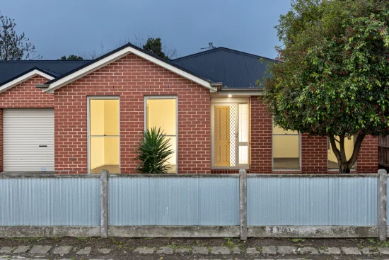 4 Watermans Pl, Ballarat Central, Vic 3350