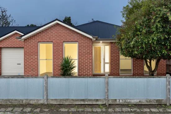 4 Watermans Place, Ballarat Central, Vic 3350