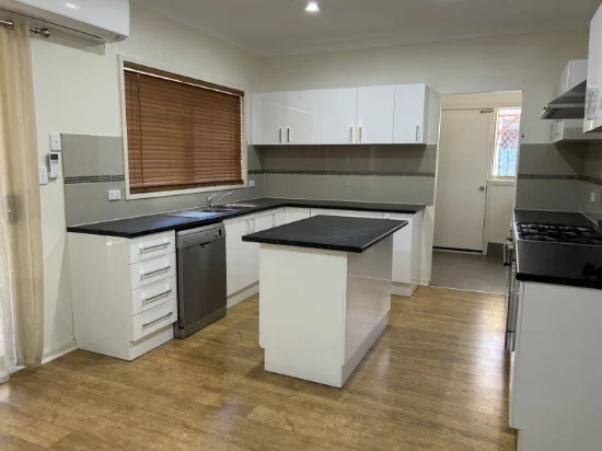 4 Watts Place, Baynton, WA 6714