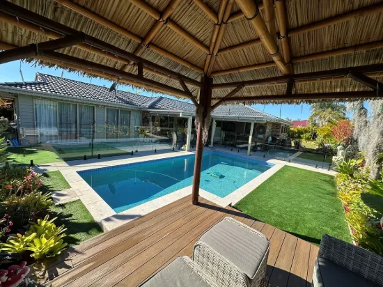 4 WESTPARK Court, Helensvale, Qld 4212