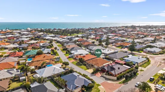4 Whitegum Pass, Halls Head, WA 6210