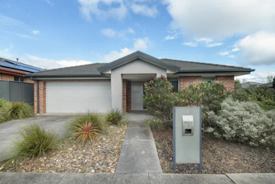 4 Wilmott Street, Lucas, Vic 3350 - For Rent
