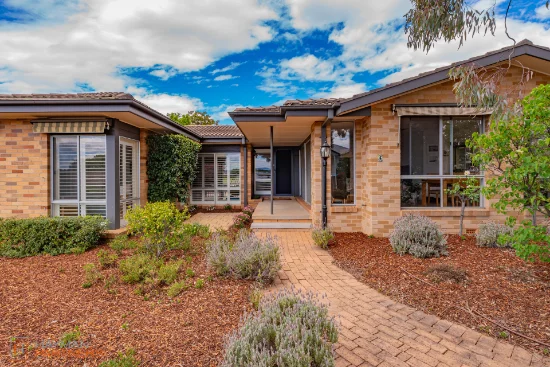 4 Wynter Place, Hughes, ACT 2605