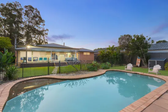 4 Yerrecoin Place, Burleigh Waters, Qld 4220