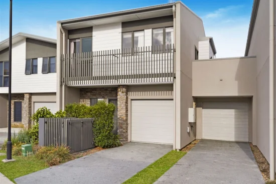40/1 Lyra Ave, Hope Island, Qld 4212 - For Sale
