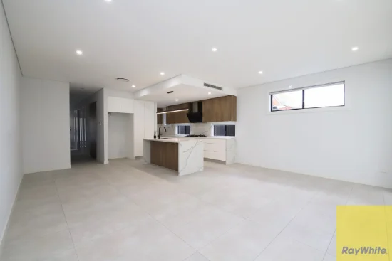 40 Apex Avenue, Picnic Point NSW 2213-Image