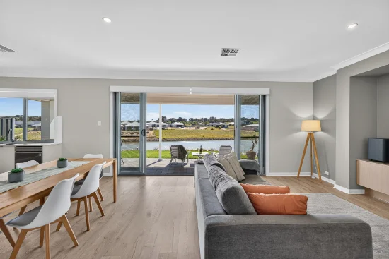 40 Blanche Parade, Hindmarsh Island, SA 5214