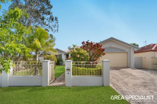 40 Burrendong Road, Coombabah, Qld 4216