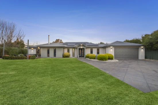 40 Cambridge Drive, Mansfield, Vic 3722