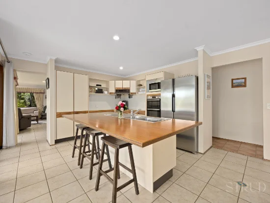 40 Islandview Street, Barellan Point, Qld 4306