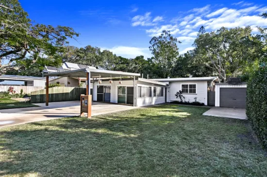 40 Kingfisher Parade, Toogoom, Qld 4655